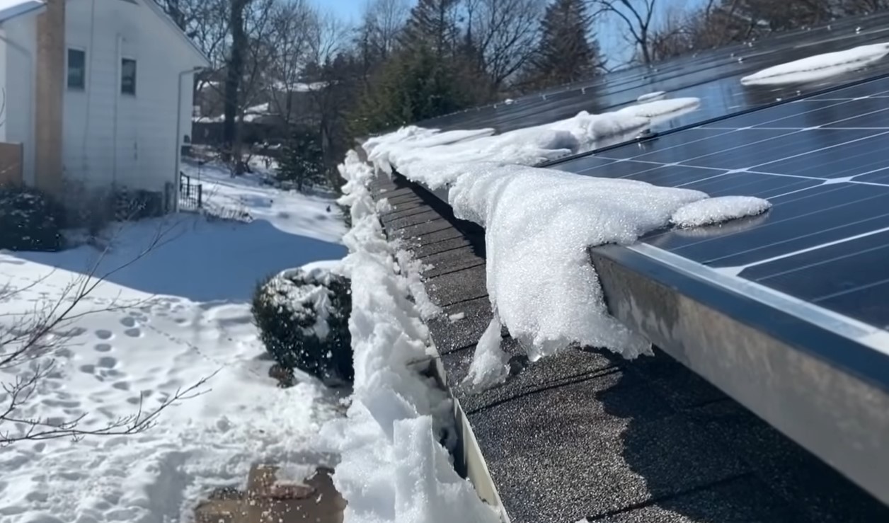 Do Solar Panels Work When Covered With Snow